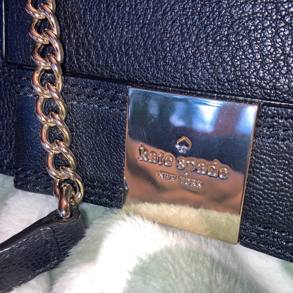 Kate Spade Black Crossbody Bag with Gold Chain - Picture 2 of 9